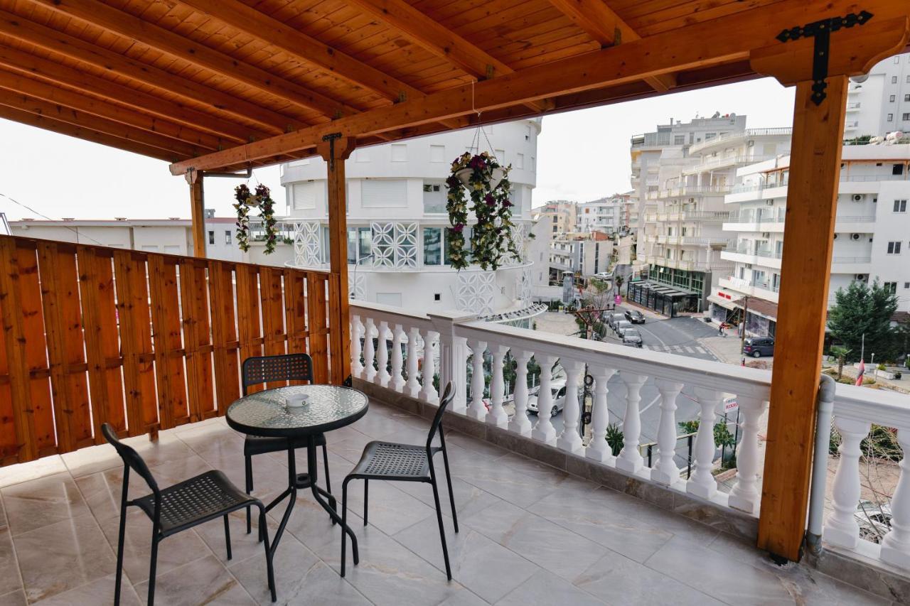 Vila Jon'A Sarandë Exterior foto